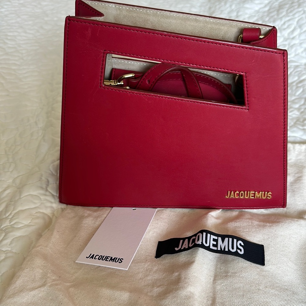 Red jacquemus bag